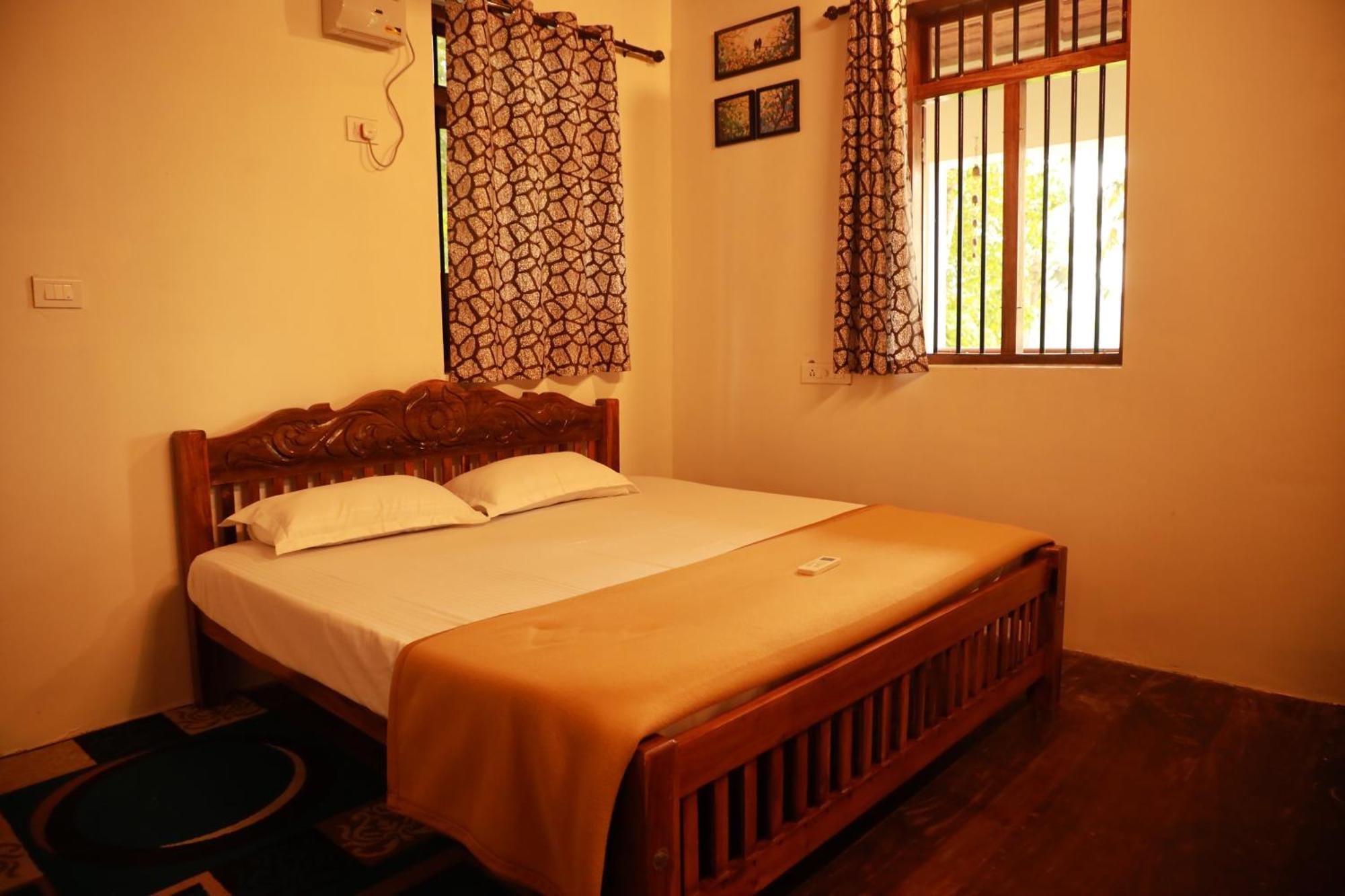 Kovalam Lake View Villa Vellayani Ngoại thất bức ảnh