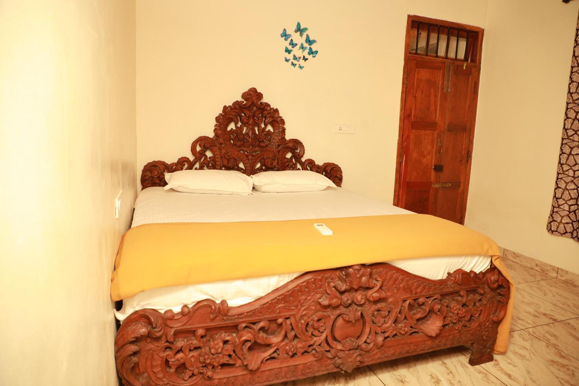 Kovalam Lake View Villa Vellayani Ngoại thất bức ảnh