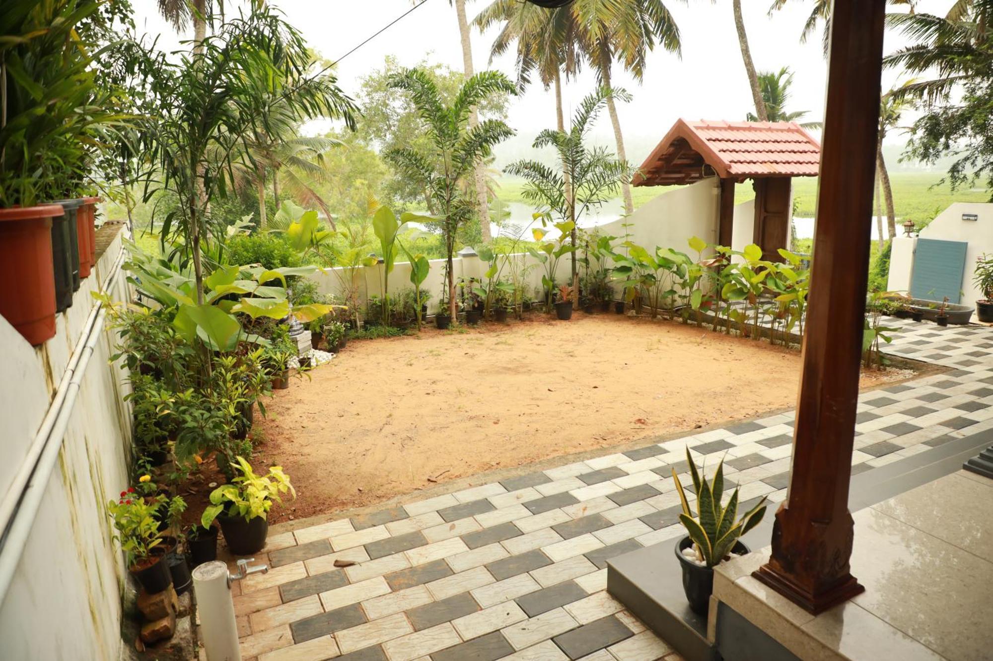 Kovalam Lake View Villa Vellayani Ngoại thất bức ảnh
