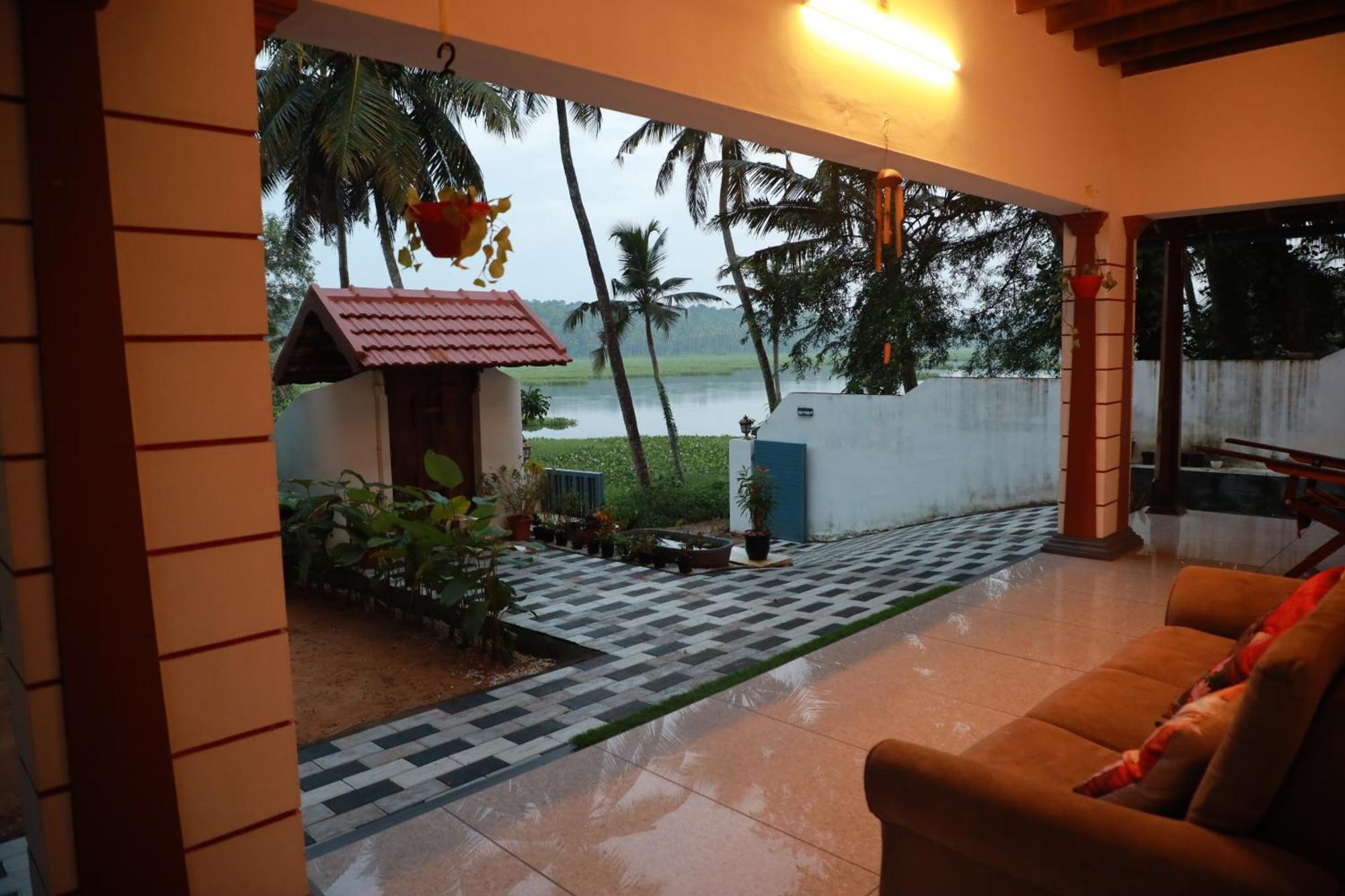 Kovalam Lake View Villa Vellayani Ngoại thất bức ảnh