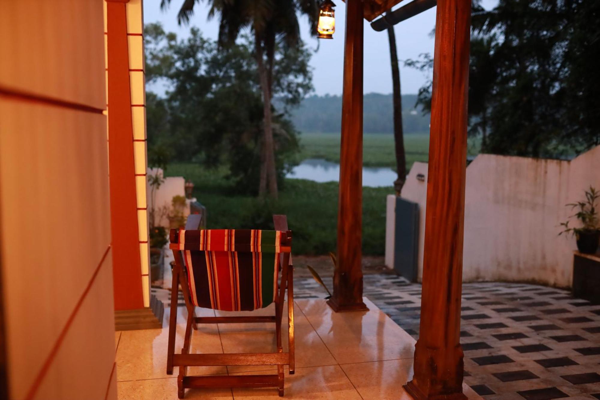 Kovalam Lake View Villa Vellayani Ngoại thất bức ảnh