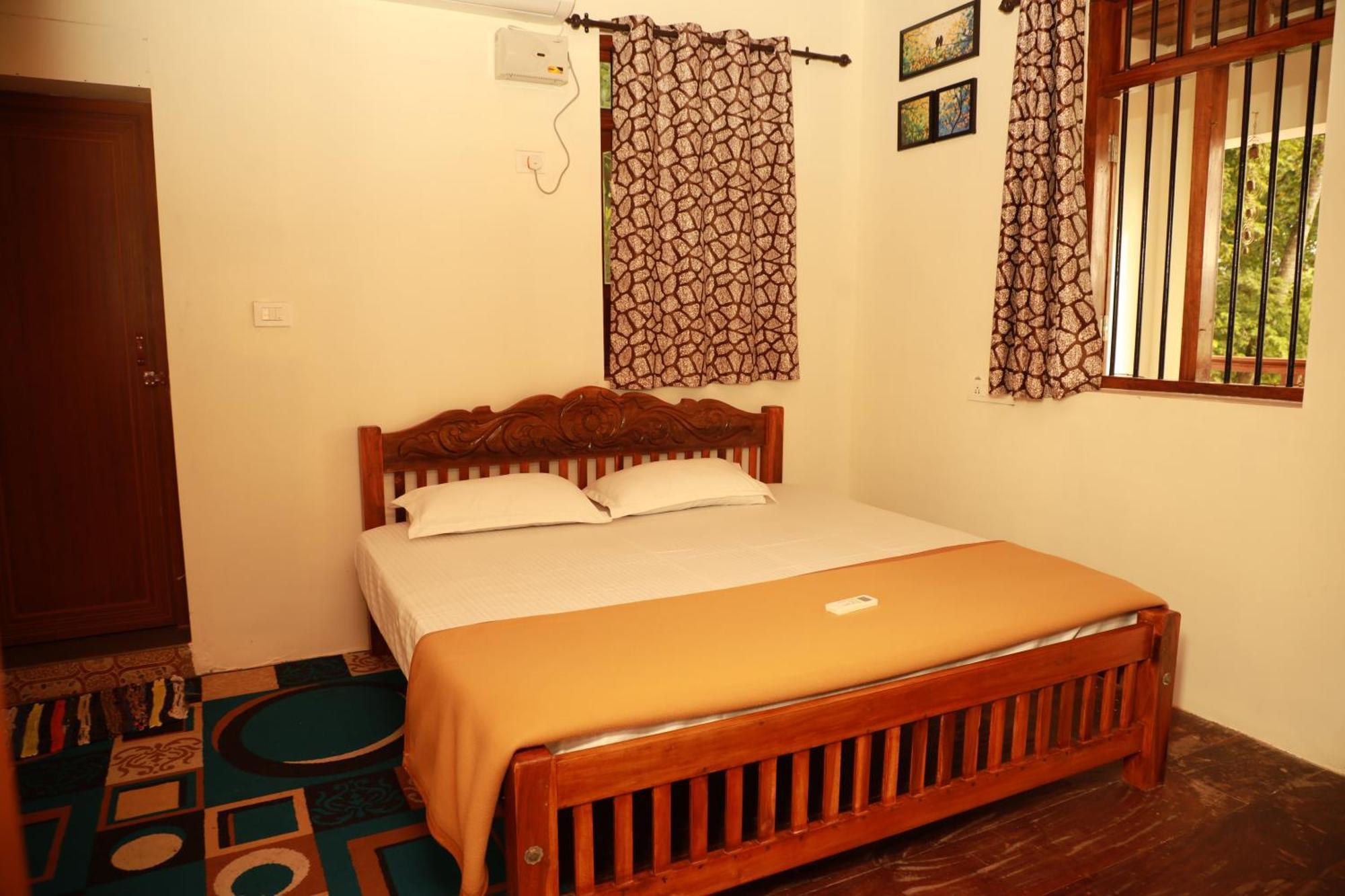 Kovalam Lake View Villa Vellayani Ngoại thất bức ảnh